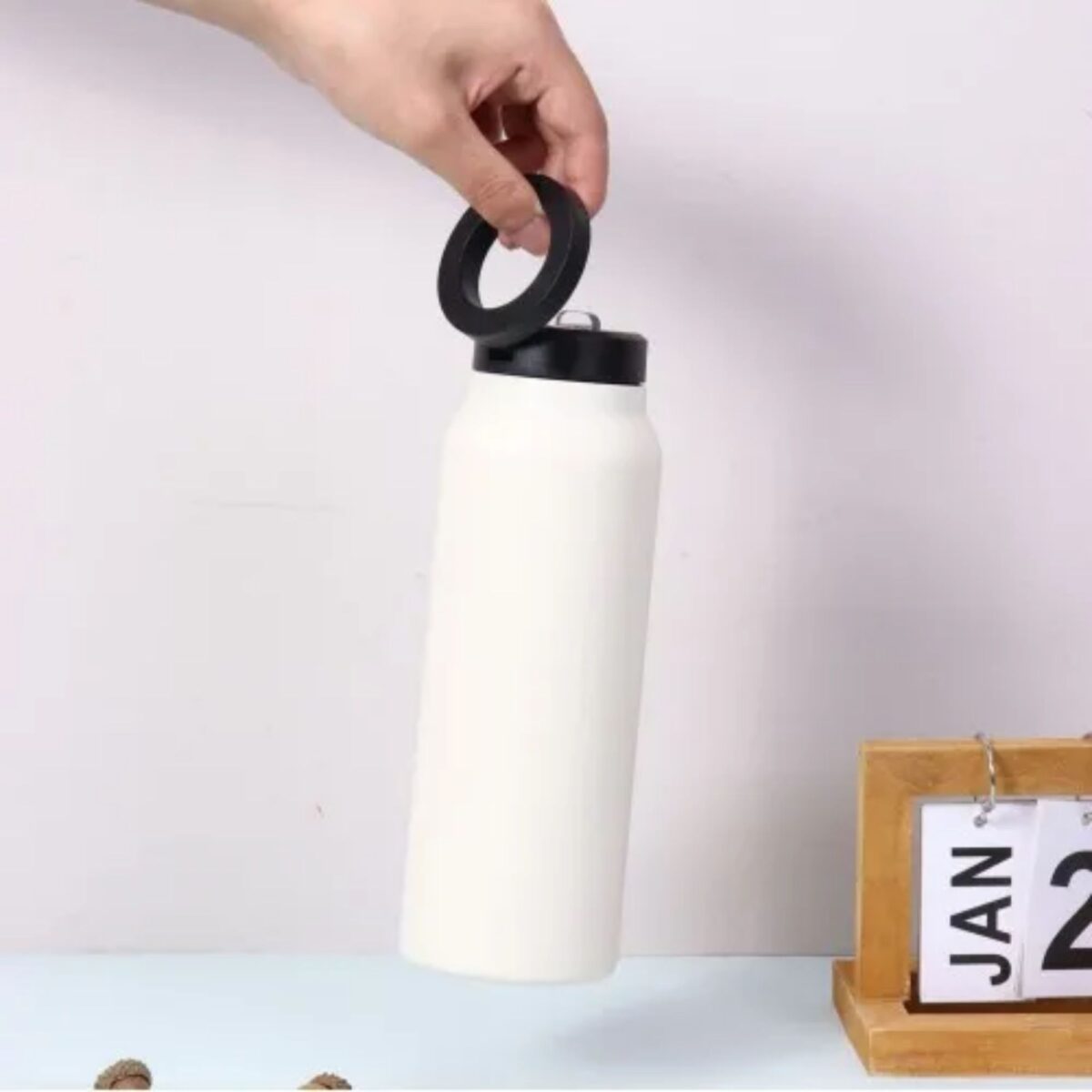 MGG1909- 700 ml Paslanmaz Çelik Magnetli Telefon Tutuculu Beyaz Termos - Görsel 3